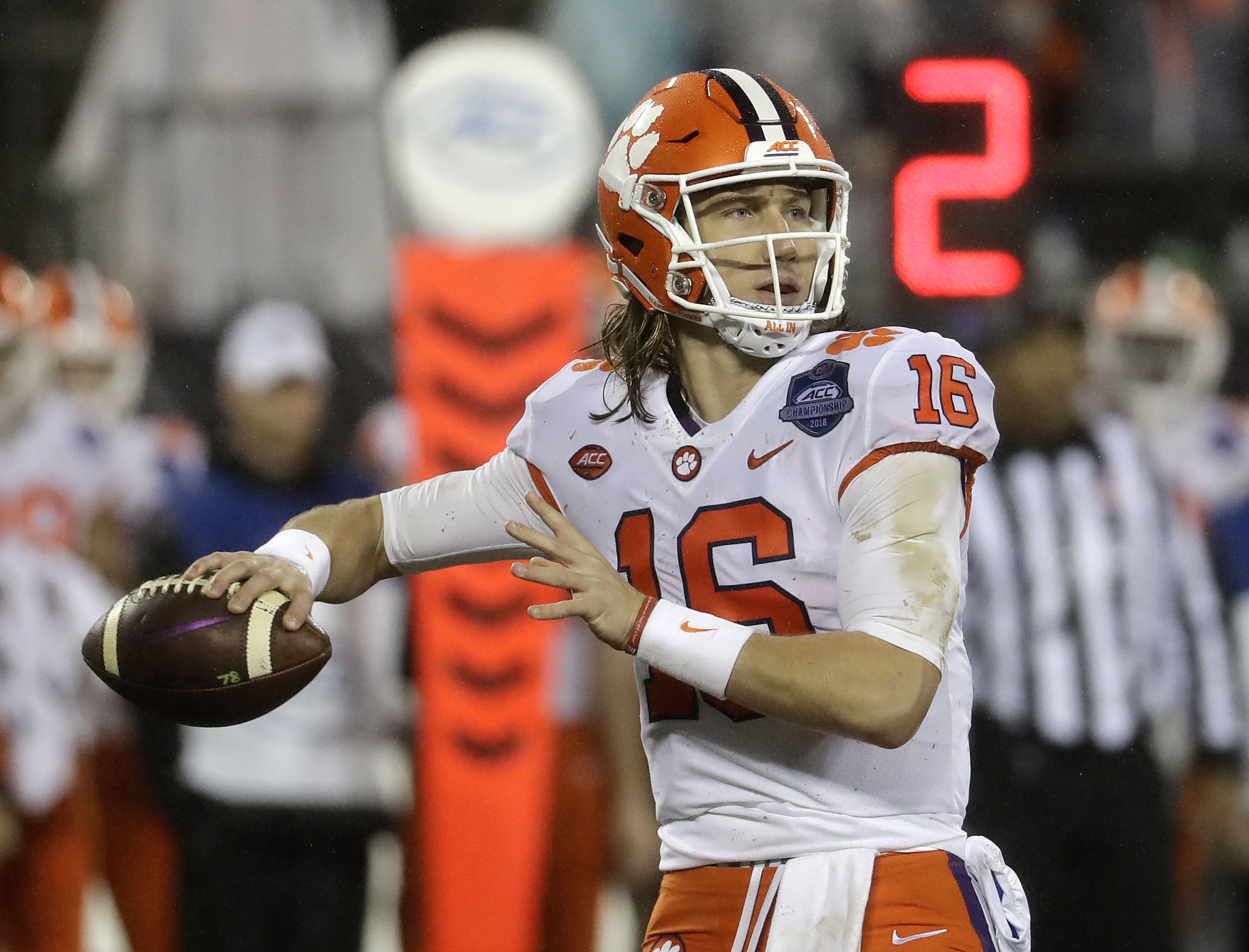 Clemson Football on X: Trevor Lawrence finds Tee Higgins for a 54-yard  pass 