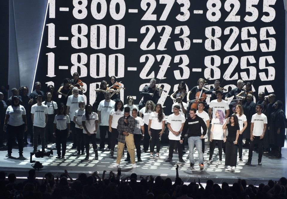Logic S Vmas Performance The Story Behind His Suicide Prevention
