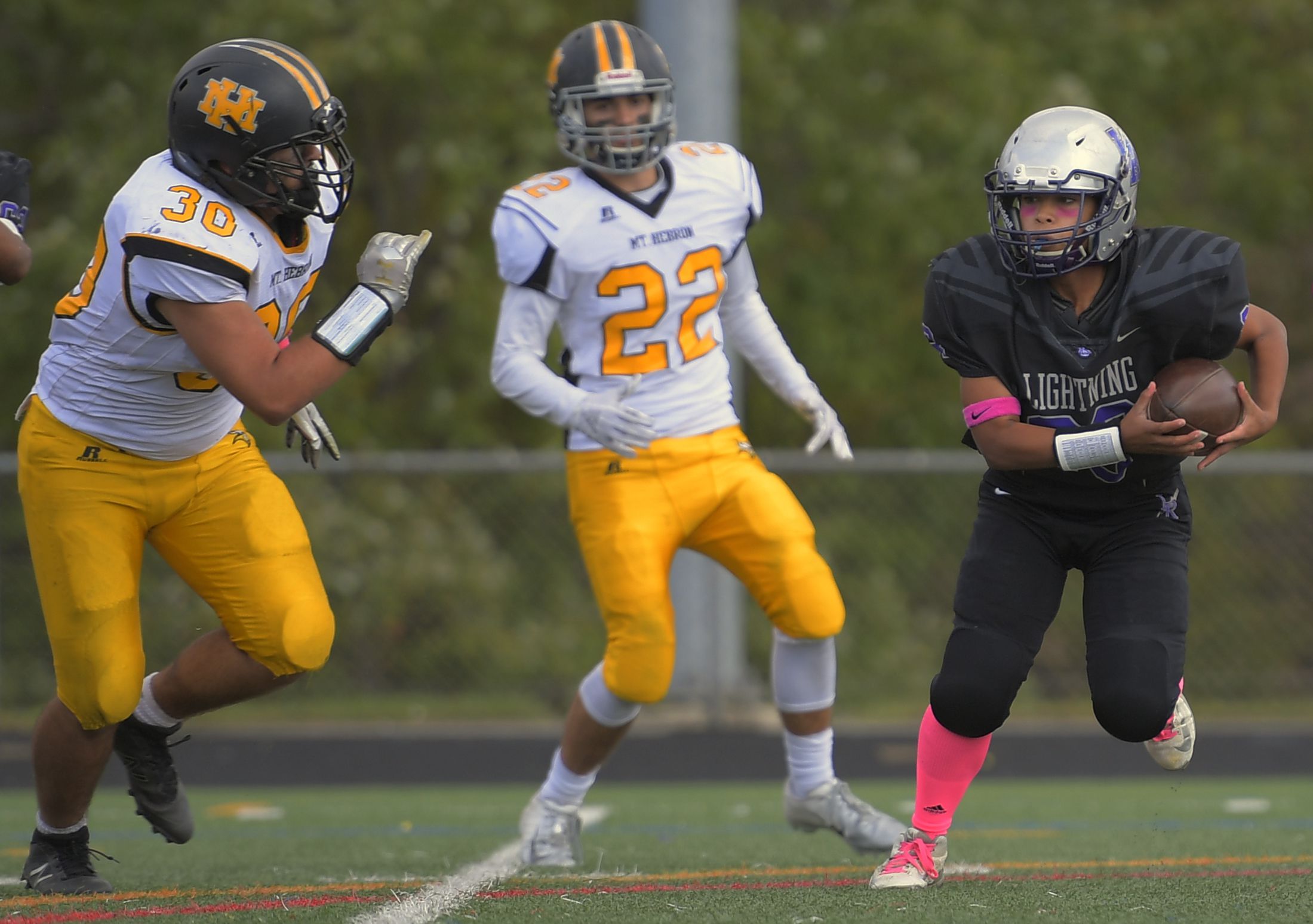 Women's Tackle Football Is a Hard-Hitting and Touchdown-Filled Thing to  Behold