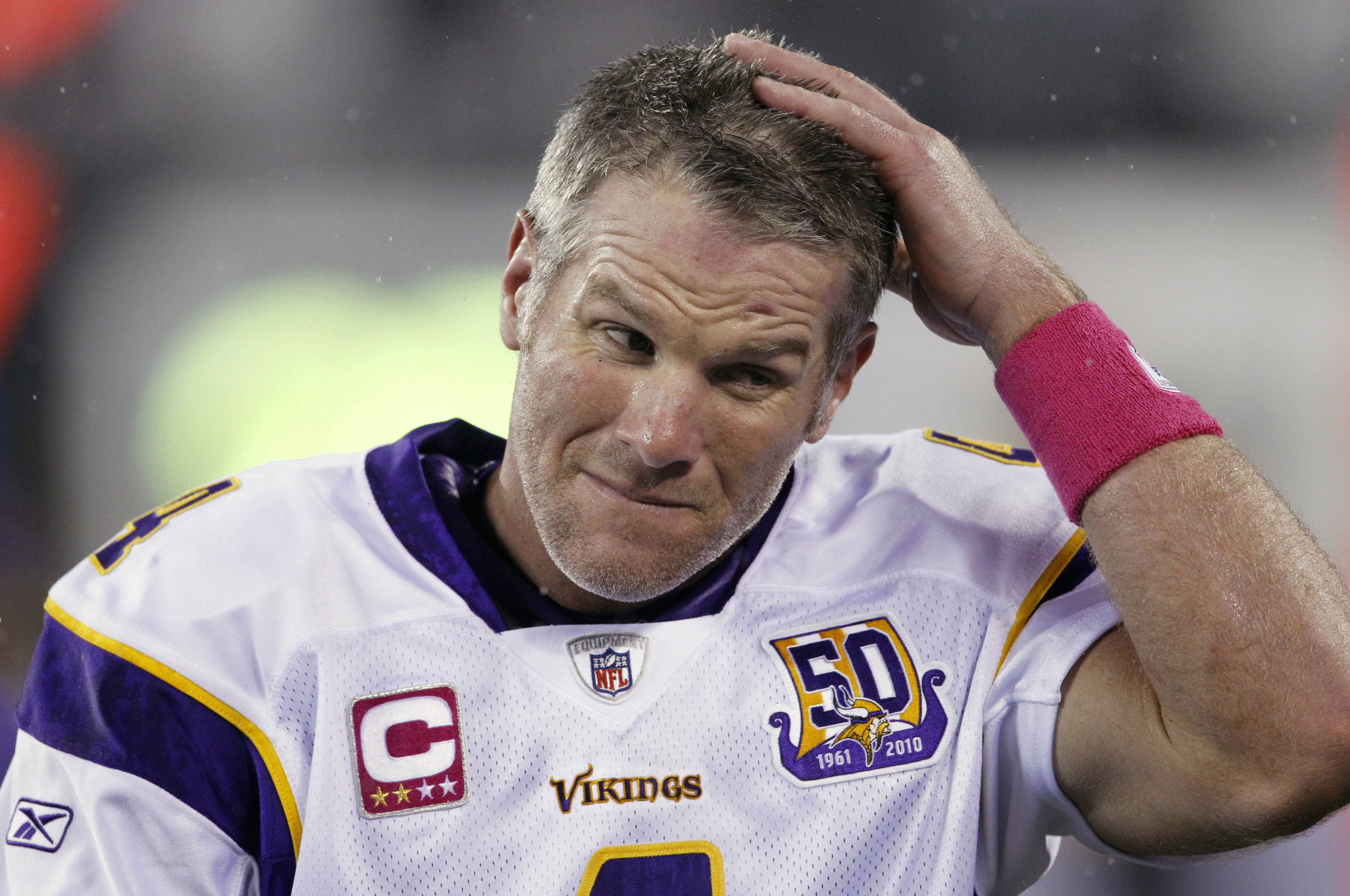 Coaching Brett Favre: 'Like trying to rein in a giant stallion