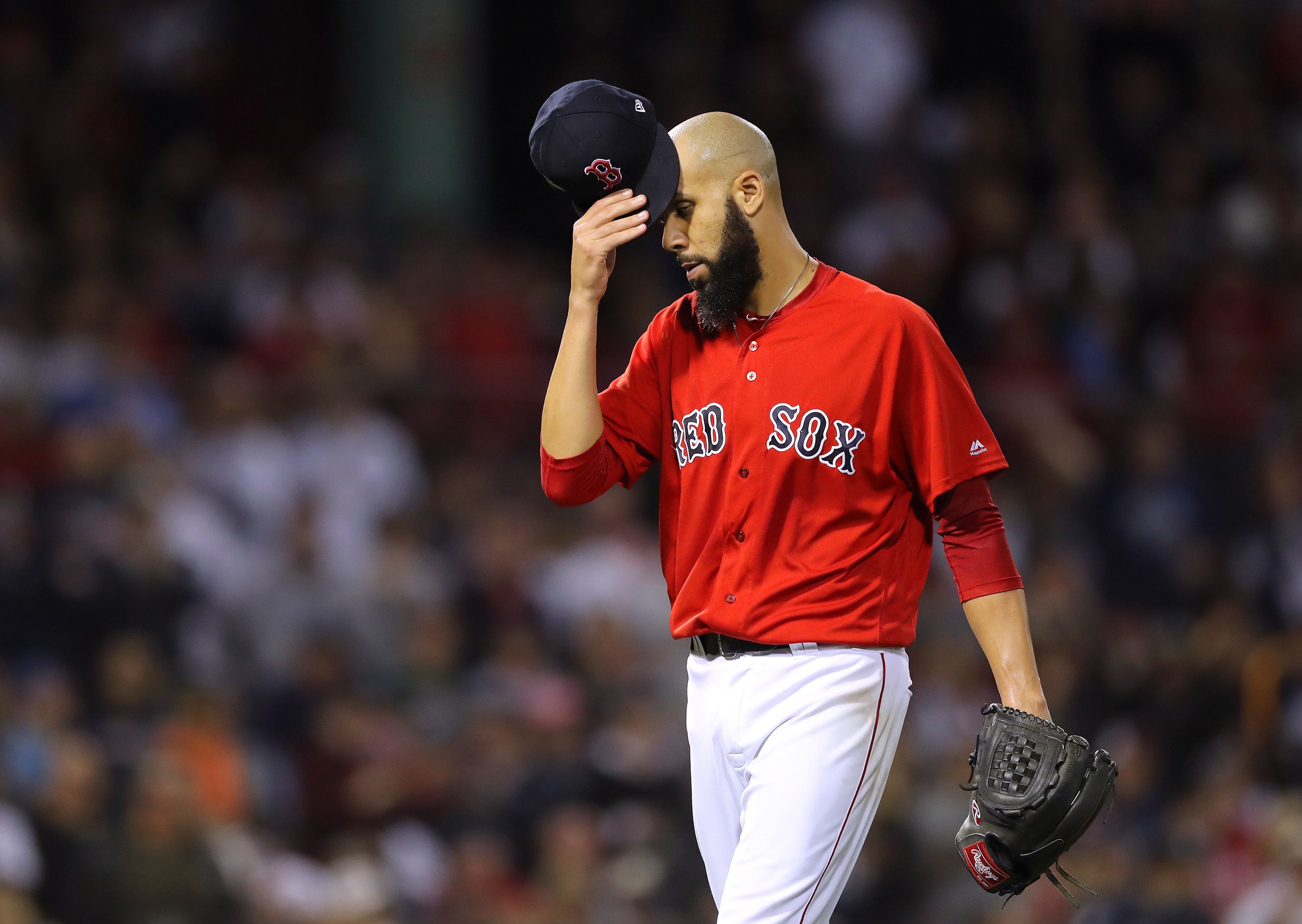 Fan climbs Green Monster in Fenway Park during Red Sox-Yankees - The  Washington Post